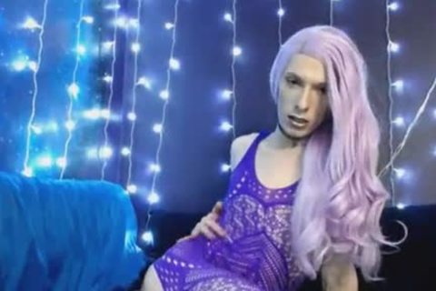 blonde shelady Enjoys Playing Her wang And wazoo