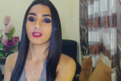 yummy lady-man Plays Her biggest penis