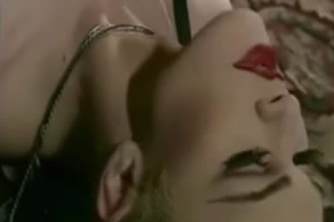 juicy girl With Her Girlfriend Transvestite