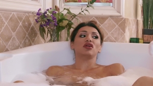 TransAngels - American Jessy Dubai ass to mouth in the bath
