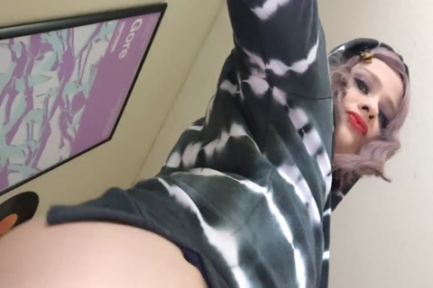 fine Little Trap anal Training