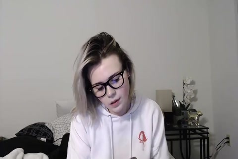 blond teen arse cam