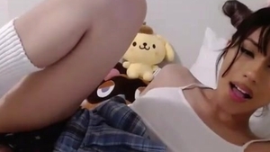 Petite Mexican Mami With small 10-Pounder Camshows Solo