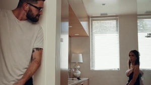Jerking TS Stepmom ass drilled By Her Stepson In The baths